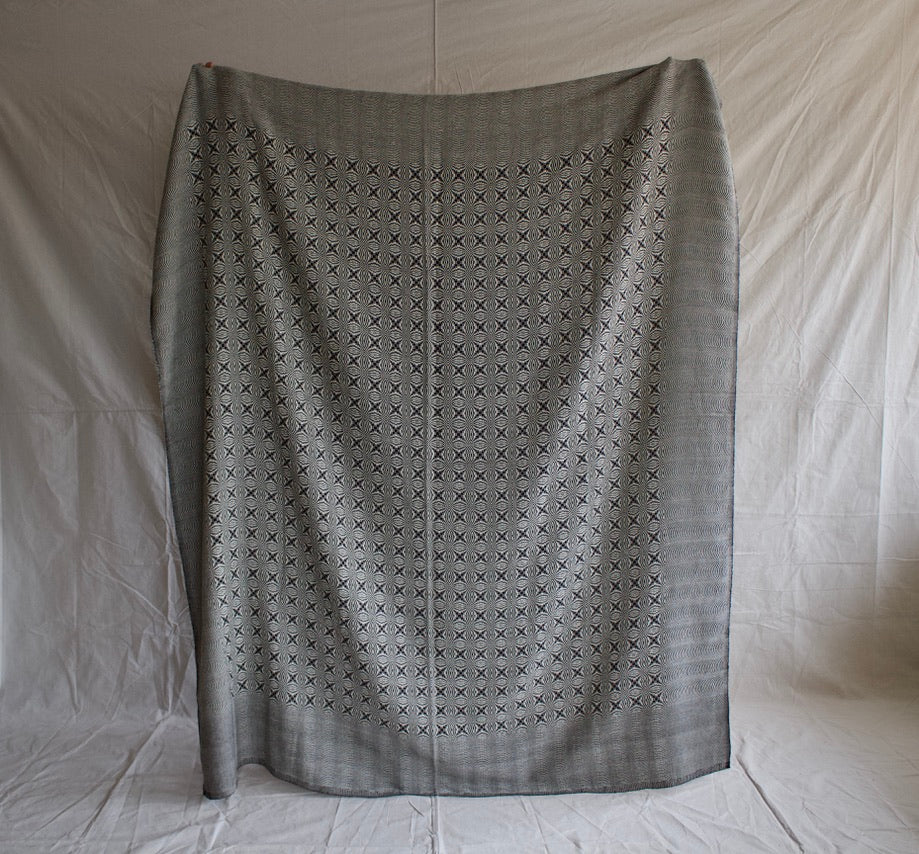 Rind overshot coverlet - Black/ white