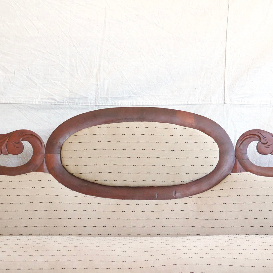 Vintage Beige Patterned Victorian style Sofa