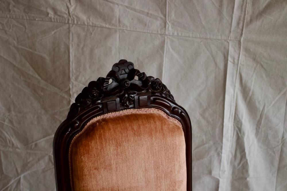 Victorian Pink Velvet Lady's Chair