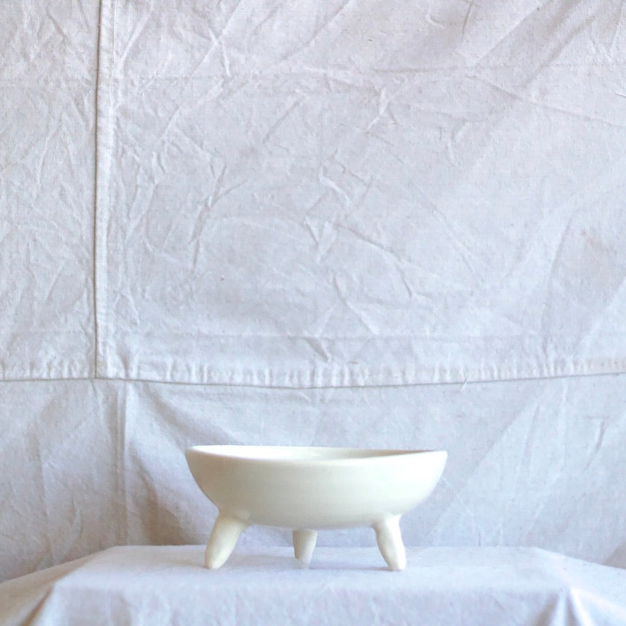 Boglio Ceramic Lg. Pedestal Bowl