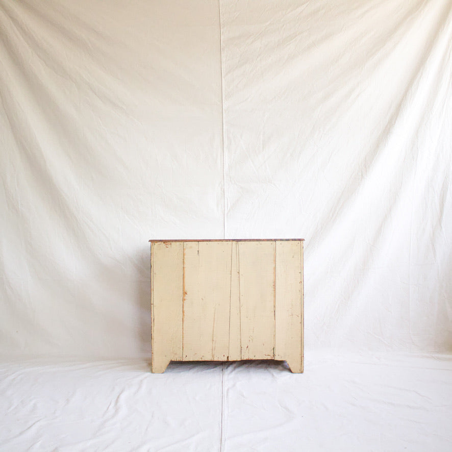 Commode w/ Drawer
