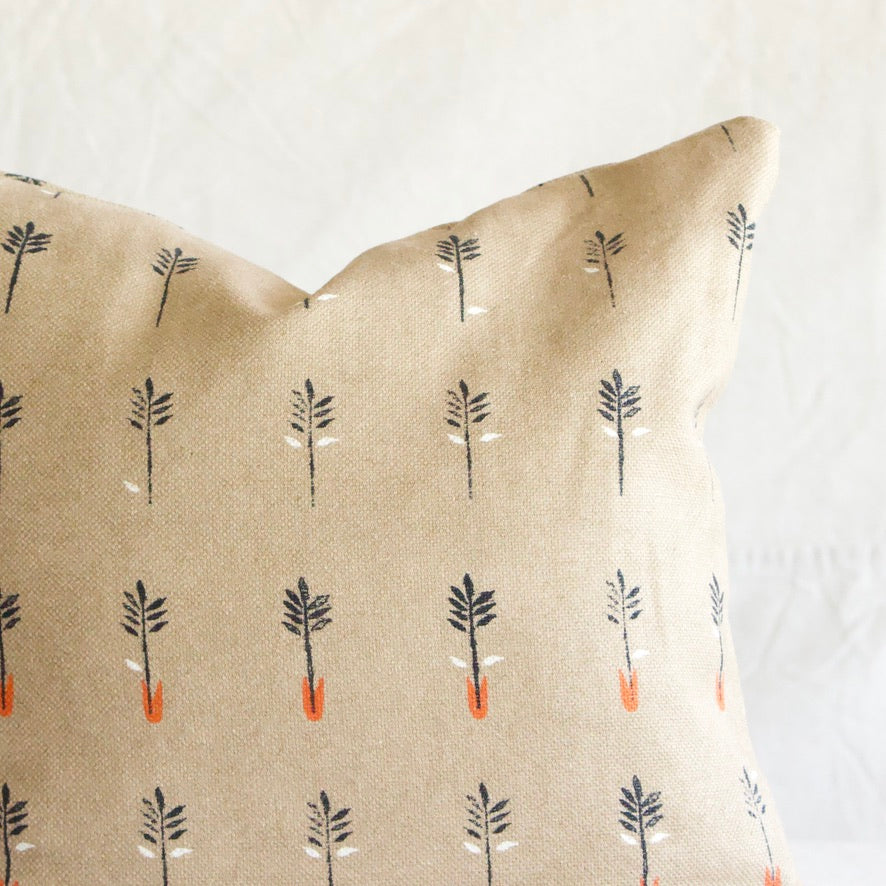 FAYCE Throw Pillow - Flora in Kraft